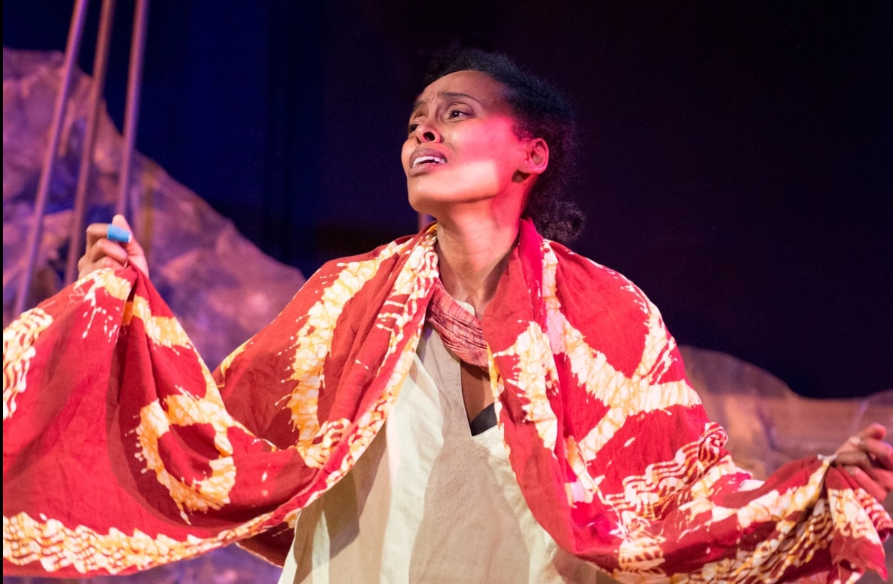 Antu Yacob performing in Mourning Sun